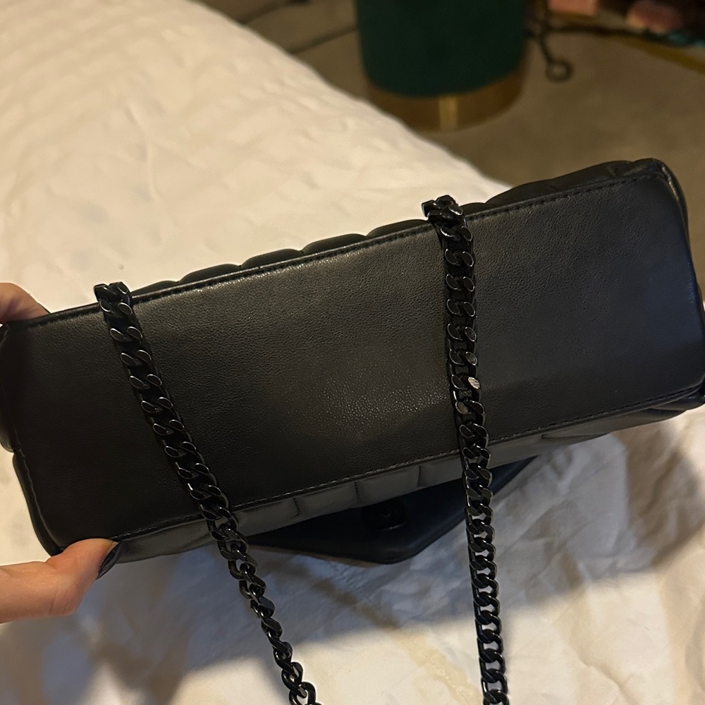 Black Quilted Shoulder Bag - Picture 4 of 8